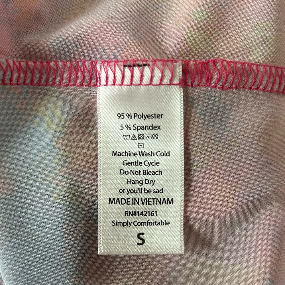 LuLaRoe Pink and Purple Azure skirt size Small EUC - Picture 5 of 6